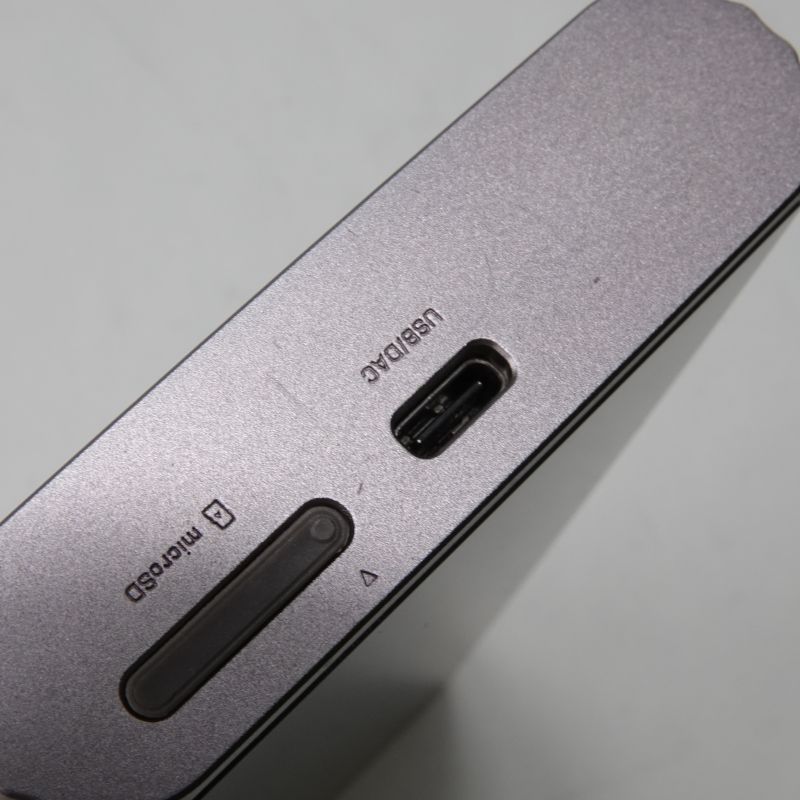 M7 (Titanium)